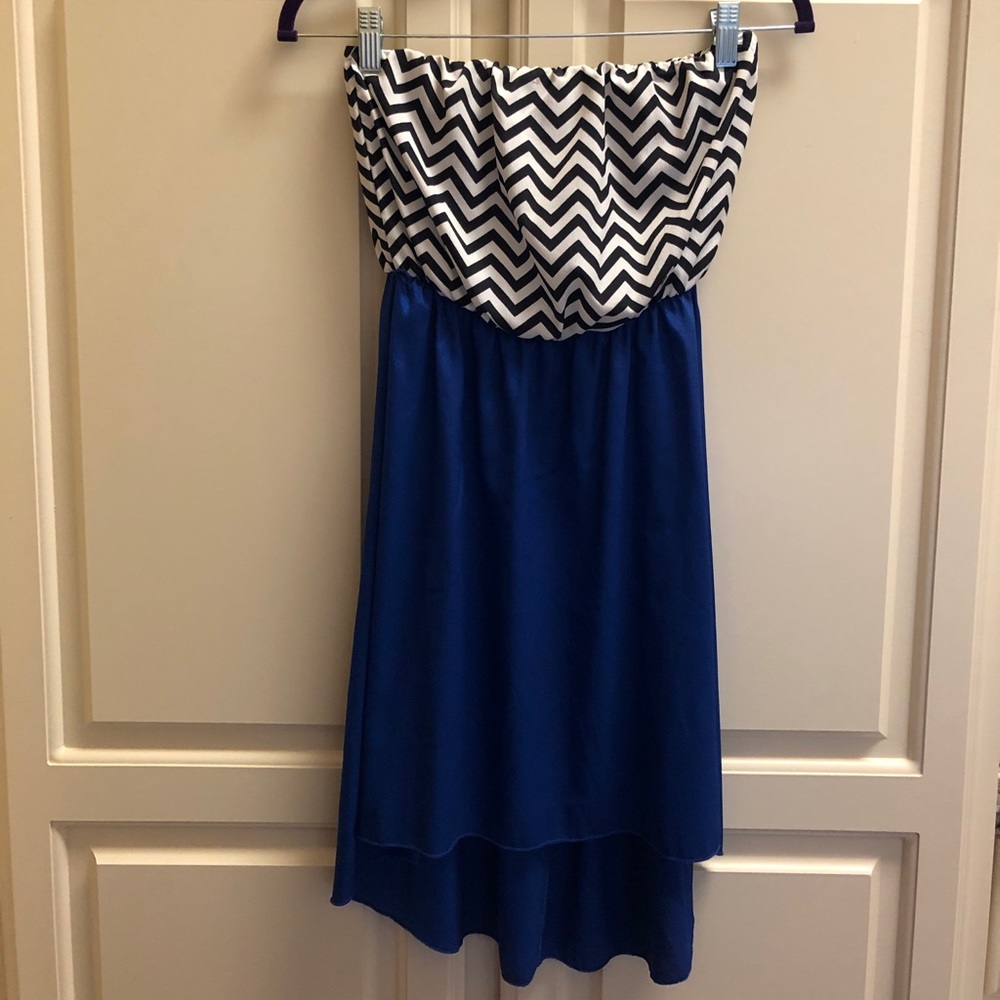 Chevron black and white patterned blue dress!